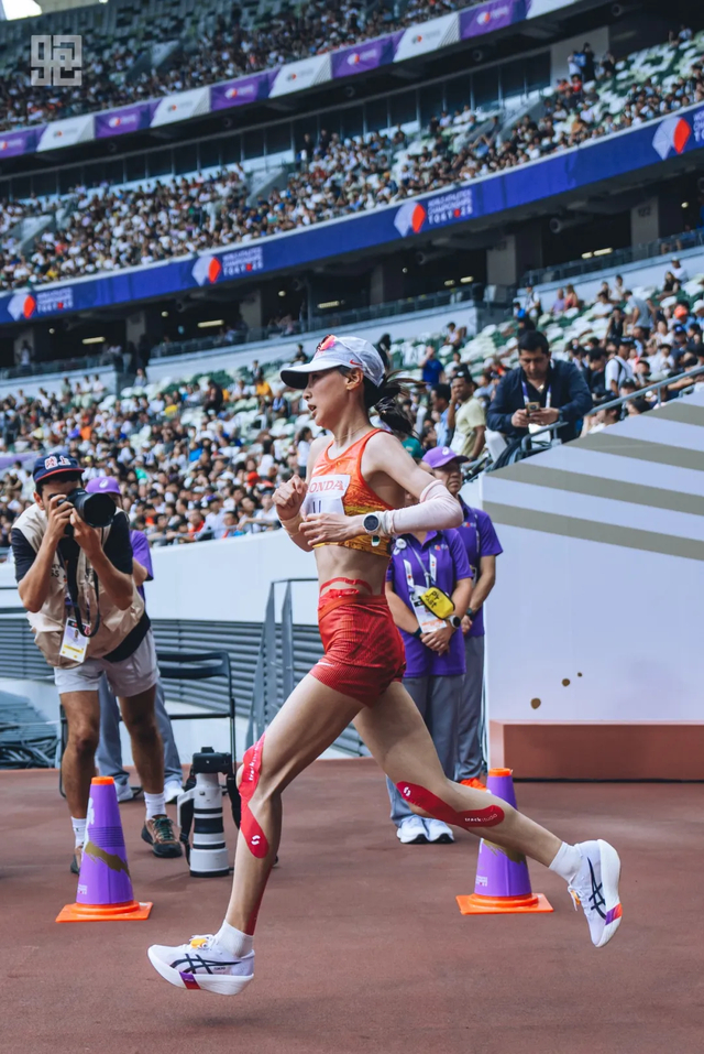 爱游戏-大坂直美在IG比赛中惊险取胜夏洛特黄蜂再遭质疑备战德国杯，这一次真的赛前马德里竞技单刀错失