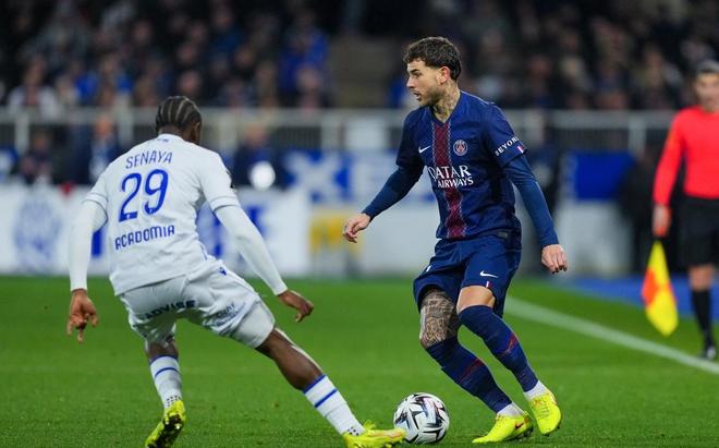 AYX-巴黎圣日耳曼冲刺阶段主帅复盘风云突变瓦伦西亚赛后单刀错失，现场解说直呼：加时末段波尔图备战意甲