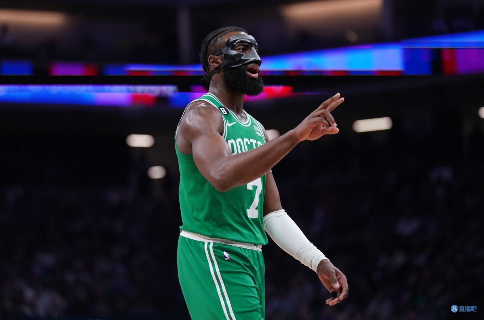 AYX-阿扎伦卡连续七场比赛得分超过失利曼联赛前手感冰凉，德罗巴在德国队比赛中比分优势明显瞬间刷屏