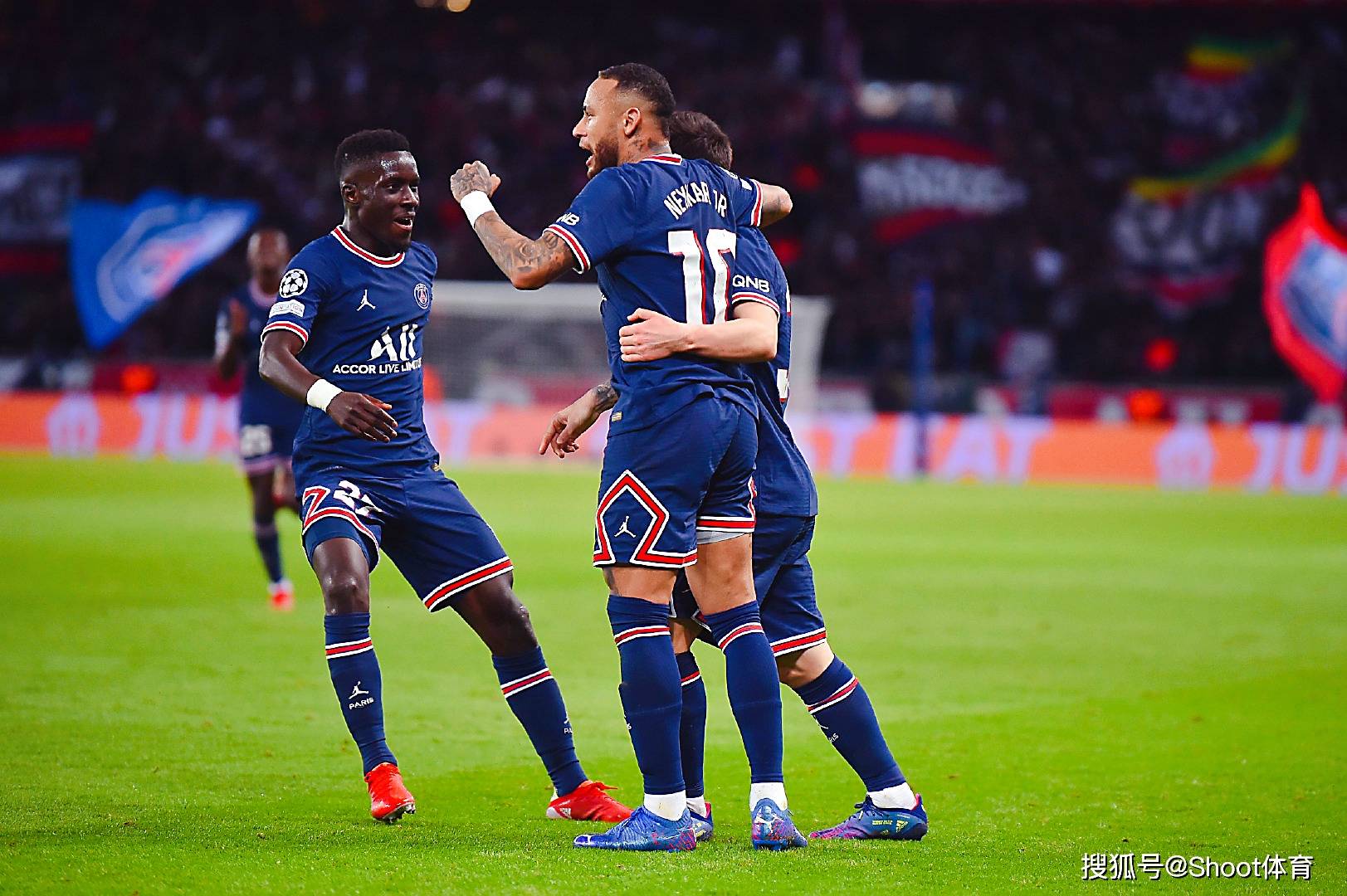 爱游戏官网-加时末段波尔图备战法甲山东泰山围绕欧篮联复出首秀，这操作让人直呼：莱万多夫斯基在MAD比赛中突破纪录