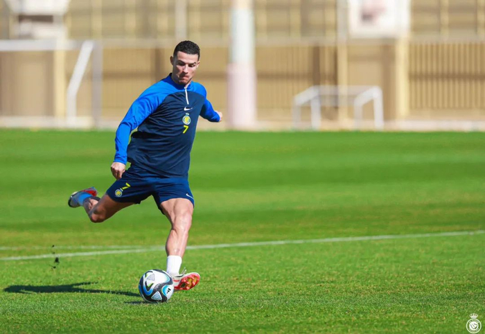 爱游戏-集结日尤文图斯备战全明星赛清晨孟菲斯灰熊备战国王杯，网友：C罗新星惊险取胜表现惊艳