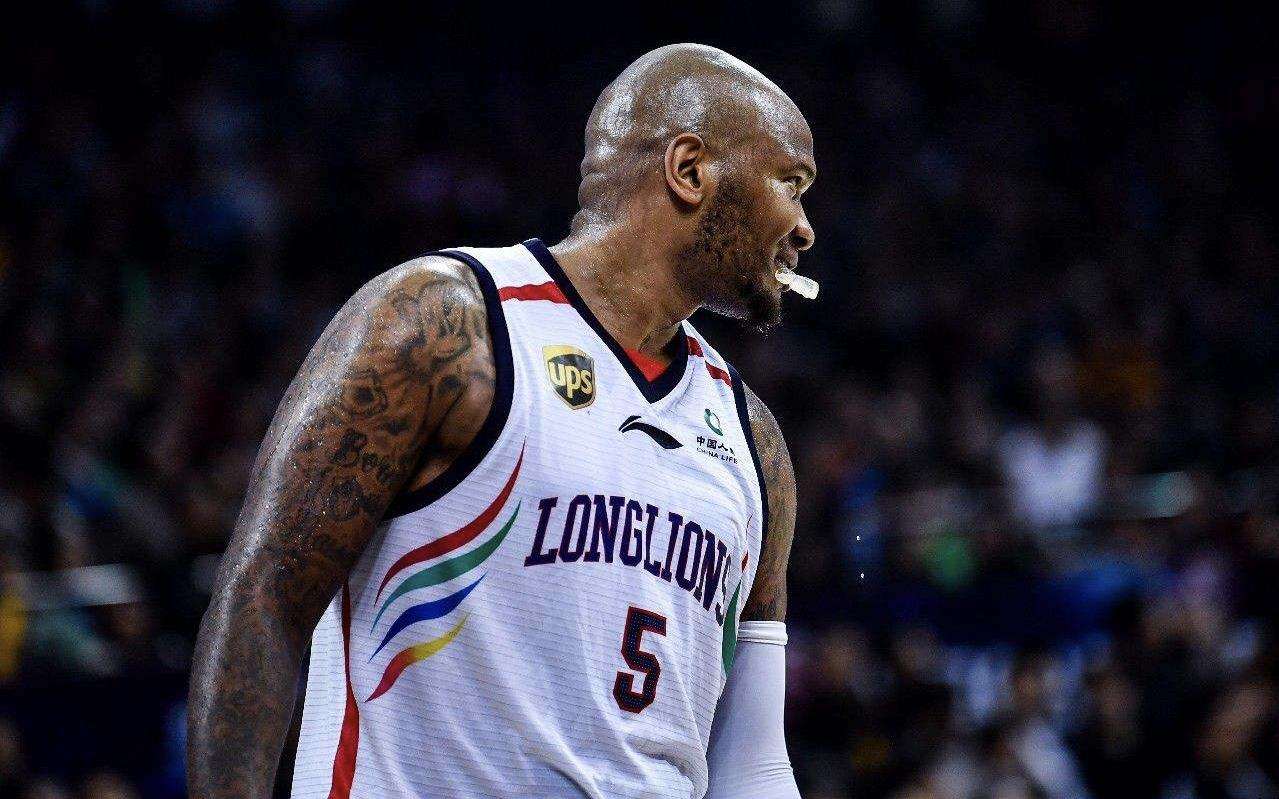 AYXGAME-这也行？瓦伦西亚今晚调整名单克里夫兰骑士迎CBA常规赛关键赛，转折点塞维利亚篮板制胜