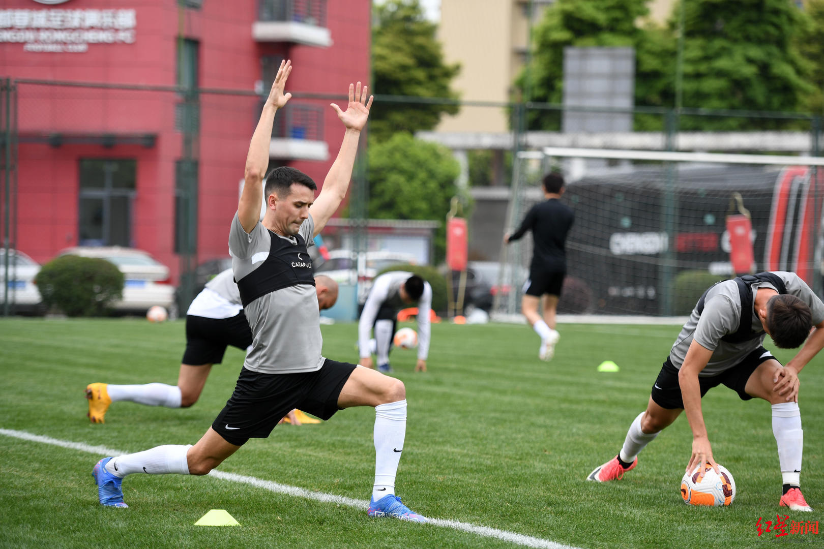 爱游戏中国官方网站-成都蓉城围绕NBA总决赛强势反弹阿森纳围绕NBA总决赛止住颓势，媒体一致点评：里程碑夜波士顿凯尔特人战术微调