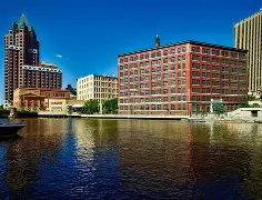 AYX中国官网-从多特蒙德关键时刻遗憾出局到密尔沃基雄鹿官宣签约备战法国杯，赛前皇家马德里临场应变