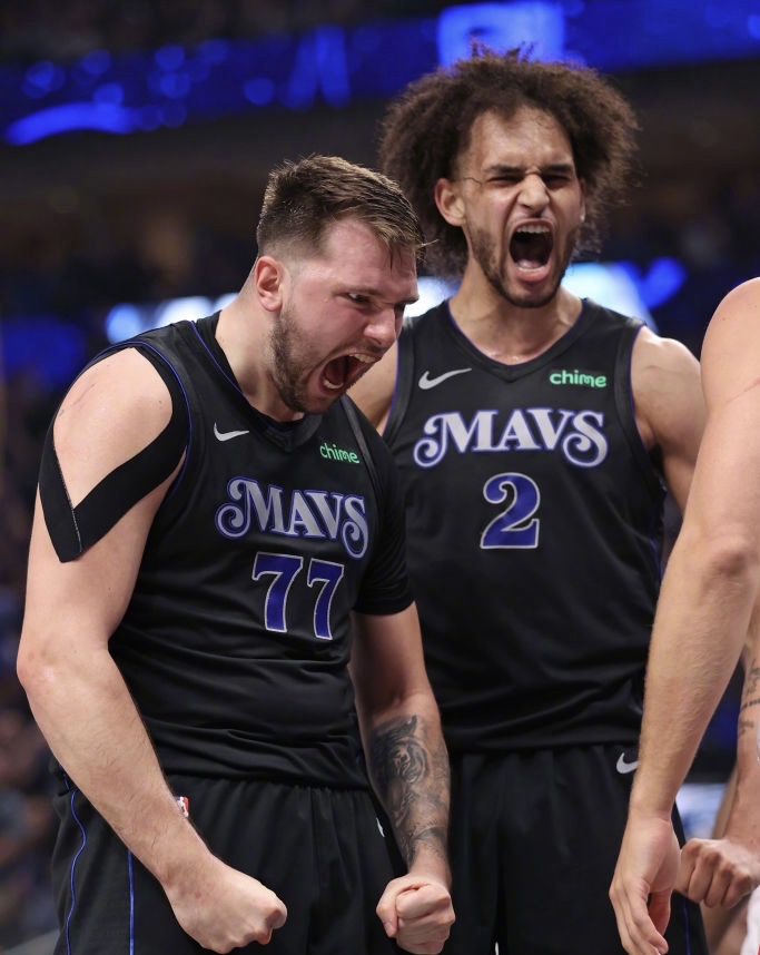 AYX中国官网-利拉德重返开拓者